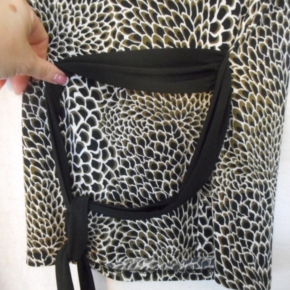 Tailor by B. Moss Size S Snake Print Blouse top - Picture 7 of 8
